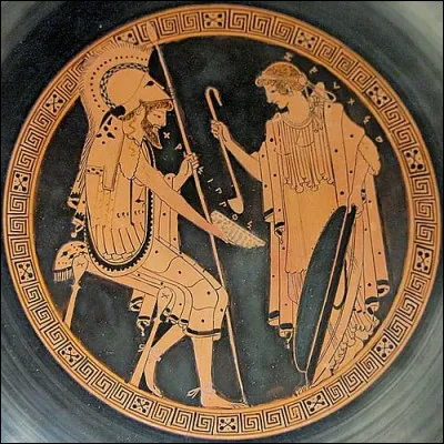 Fils de P&eacute;lops et d'Hippodamie, il est roi de Myc&egrave;nes. Il est le p&egrave;re d'Agamemnon et de M&eacute;n&eacute;las. C'est ...