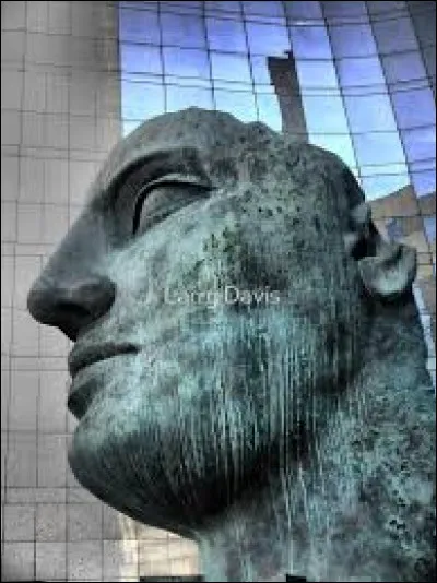 C'est le roi l&eacute;gendaire de Sparte ; d&eacute;poss&eacute;d&eacute; du tr&ocirc;ne par son demi-fr&egrave;re Hippocoon, il est r&eacute;install&eacute; par H&eacute;racl&egrave;s. Il l&egrave;gue le royaume de Sparte &agrave; M&eacute;n&eacute;las, prince exil&eacute; de Myc&egrave;nes. C'est ...