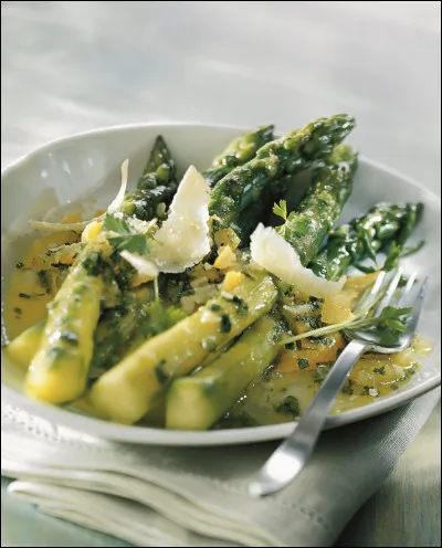 Passons à quelques questions des bases culinaires traditionnelles.
Comment baptise-t-on une préparation à base d'asperges ?