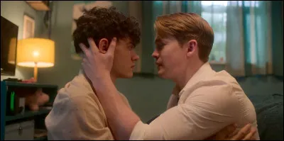 Qu'est-ce qui a fait que Charlie se sente si mal au point d'aller dans un centre spécialisé ?