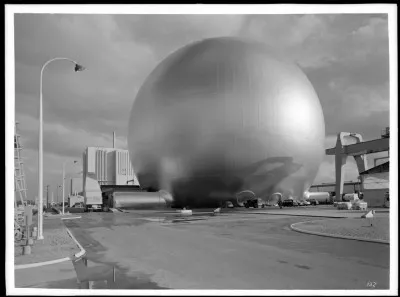 Ce 14 juin, le premier réacteur de la centrale nucléaire de Chinon est mis en service : c'était en ...
