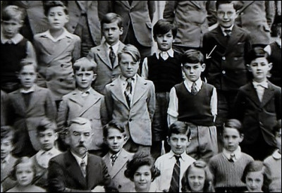 De quel pays sont originaires les parents de Robert Badinter arrivés sur le sol français en 1919 ?