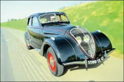 Quel est le nom de ce modèle ancien de chez Peugeot ?