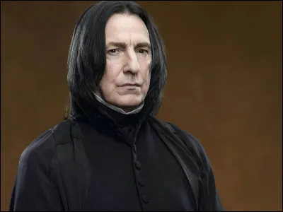 Quelle forme a le patronus de Severus Rogue ?