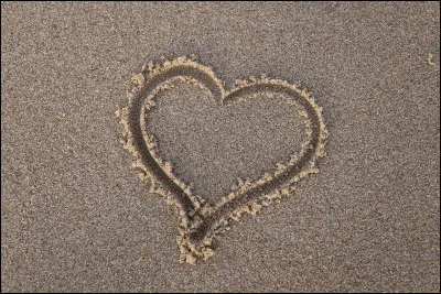 Une amie se confie &agrave; toi car elle ne sait pas comment r&eacute;v&eacute;ler ses sentiments &agrave; son crush...Que fais-tu ?