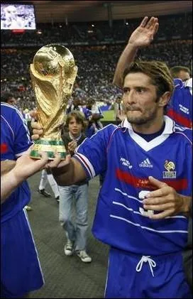 Le basque(un peu franais) latral gauche