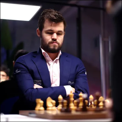 Quel est le record du classement Elo le plus élevé de tous les temps, détenu par Magnus Carlsen, le joueur norvégien ?