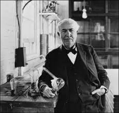 Quelle est l'invention de Thomas Edison qui a révolutionné l'industrie de l'enregistrement sonore ?
