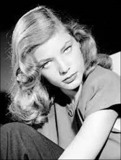 Née le 16 septembre à New York, Lauren Bacall, de son vrai nom Betty Joan Perske, est une actrice et mannequin. Morte le 12 août 2014 dans la même ville, elle a joué notamment dans des films comme ''Les Passagers de la nuit'', en 1947. Dans ''Le Port de l'angoisse'', de 1944, elle interprète son premier rôle, celui de Marie Browning, de quel surnom est-elle affublée dans ce film ?