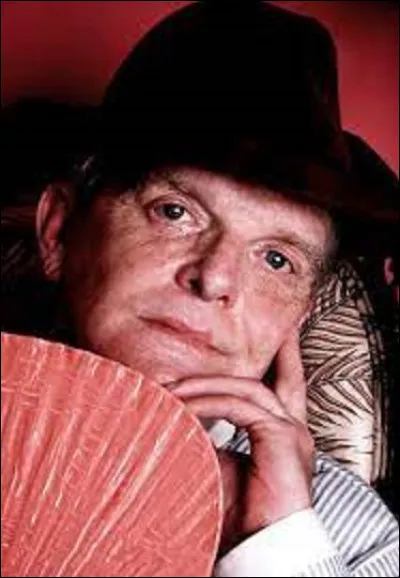 De son vrai nom Truman Streckfus Persons, Truman Capote est un écrivain américain né à la Nouvelle-Orléans le 30 septembre, et mort à Los Angeles le 25 août 1985. De ces trois ouvrages, lequel n'est pas un roman mais un recueil de nouvelles ?