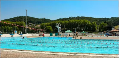 Dans ma piscine, je n'ai pas besoin de boys. Quel est mon prénom ?