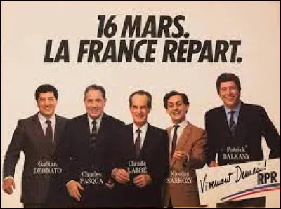 Ce 16 mars, ont lieu les seules élections législatives à la proportionnelle de la Ve République ; accordant une courte majorité à la droite RPR-UDF, ces élections conduisent à la première cohabitation : c'était en ...