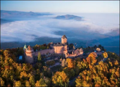 Quel est ce Château-fort en H du XIIe siècle, situé dans le massif vosgien à 757 mètres d'altitude ?