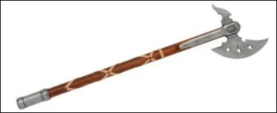 Quelle est cette arme en H, composée d'un manche en bois, d'un fer de hache et d'une pointe en bec de corbin ?