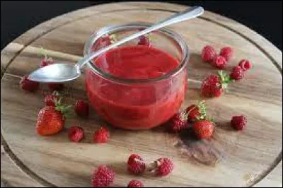 Framboise : quelle glace, dans sa recette d'origine, est traditionnellement accompagnée d'un coulis de framboise ?