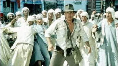 Dans ce film où il a dû apprendre à se servir d'un fouet, il répond à la provocation d'un ennemi avec son sabre par un simple coup de pistolet. Pour quelle raison ?