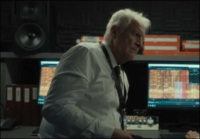 Dans quel thriller voyons-nous Dussollier ainsi ?