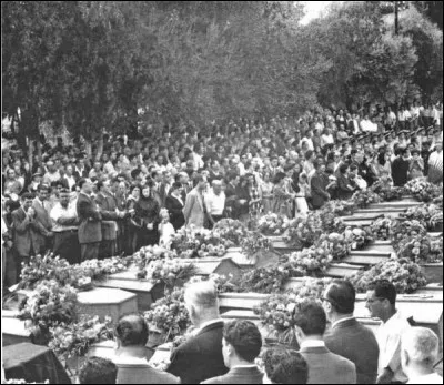 Ce 20 ao&ucirc;t, commencent les massacres du Constantinois, tueries perp&eacute;tr&eacute;es par les ind&eacute;pendantistes du FLN contre des populations civiles d'origine europ&eacute;enne, suivies de repr&eacute;sailles par l'arm&eacute;e fran&ccedil;aise et des civils pieds-noirs arm&eacute;s, contre des Alg&eacute;riens : c'&eacute;tait en ...