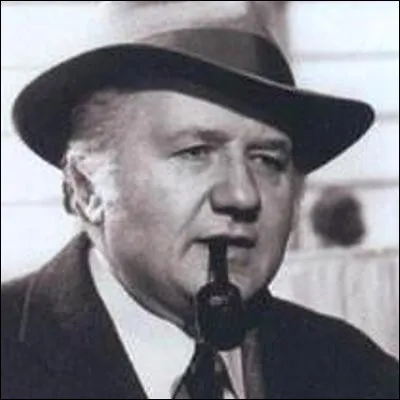 Dans quelle rue du 1er arrondissement de Paris se trouve le bâtiment qui a abrité la direction de la police parisienne entre 1913 et 2017 ?