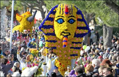 Au mois de février, dans quelle commune se déroule chaque année la Fête du mimosa ?