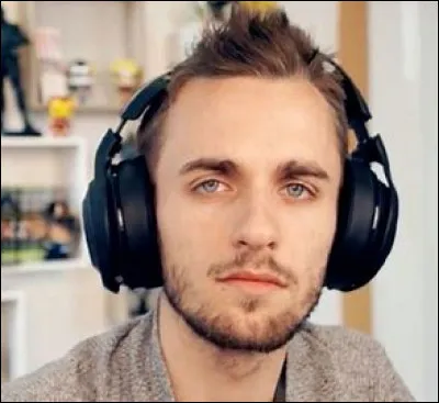 Qui est ce youtubeur ?