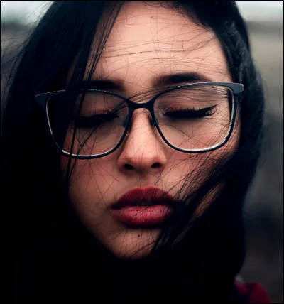 Portes-tu des lunettes ?