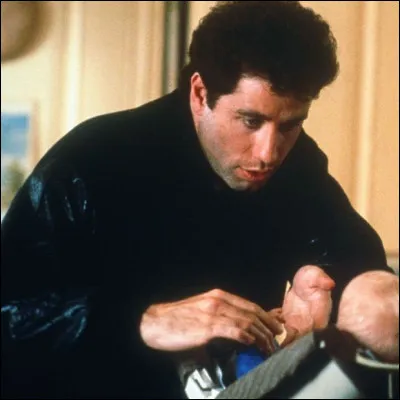 Comment s'appelle cette comédie avec Travolta ?