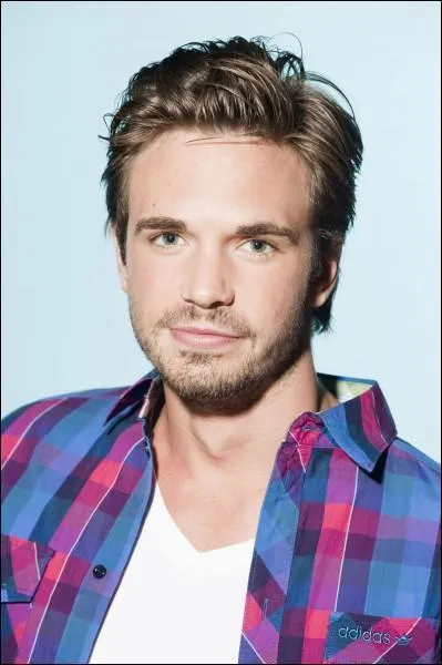 Quelles filles a embrass Maxime ?