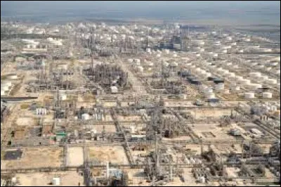 Cette ville p&eacute;troli&egrave;re texane de 50 000 habitants fait partie de l'aire urbaine de Houston et se trouve sur la baie de Galveston :