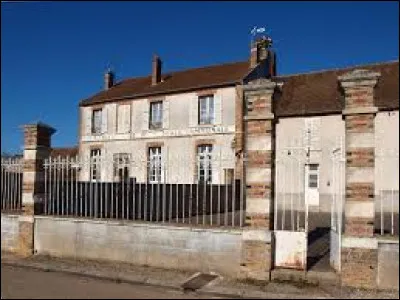 Pour finir, nous partons à Vinneuf. Village Icaunais, il se situe dans l'ex région ...