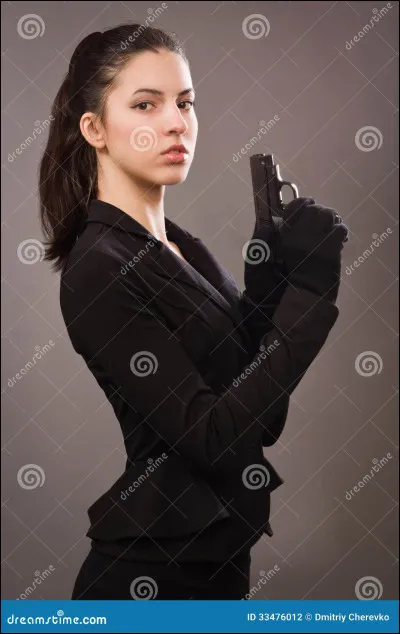 Le père du personnage est un espion dans...