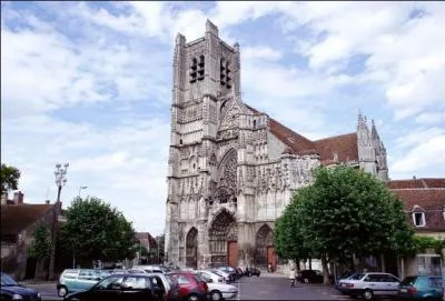 Dans quelle ville se trouve cette glise ?