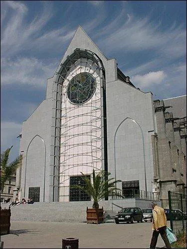 Dans quelle ville se trouve cette glise ?