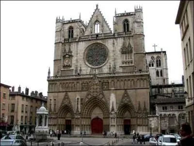 Dans quelle ville se trouve cette glise ?