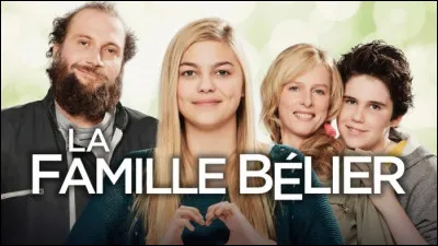 Dans le film "La Famille Bélier", quelle jeune chanteuse joue la fille d'une famille d'agriculteurs sourds ?