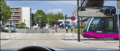 Le tramway vient de passer. Qu'est-ce que je fais ?