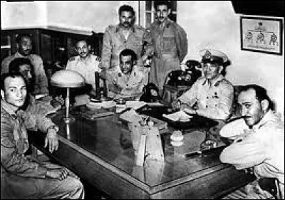 Ce 23 juillet, la monarchie égyptienne est renversée par un groupe d'officiers : c'était en ...