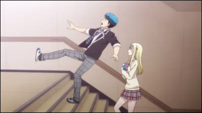 Ton ami(e) tombe dans l'escalier. Quelle est ta r&eacute;action ?