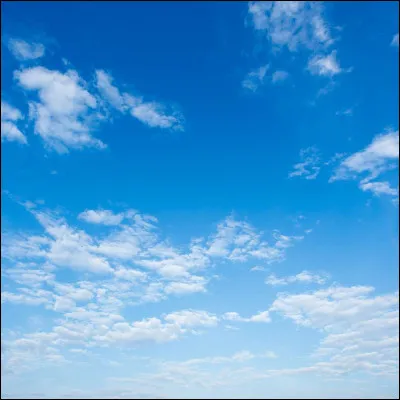 De quelle couleur est le ciel ?