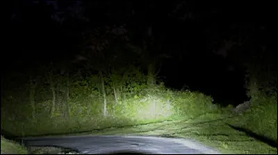 Je roule hors agglomération dans un endroit non éclairé. Je dois utiliser...