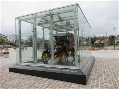 En 1914, quel nom donna-t-on aux taxis qui ont transporté les soldats sur le front ?