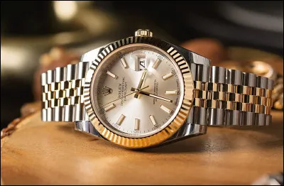 Que fabriquent les entreprises suisses Breitling, Tissot et Rolex ?