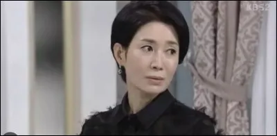 Soudainement, madame Choi débarque chez les Seo, quand elle sait que sa fille se trouve parmi eux. Lorsqu'elle demande qui de Ji-an ou de Ji-su est sa fille, que répond la mère de famille ?