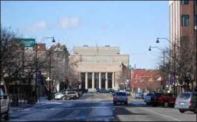 La ville de Great Falls, troisième ville de son Etat avec 58 000 habitants, est traversée par le Missouri au début de son cours : dans quel Etat se trouve-t-elle ?