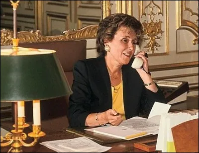 En France, en 1991, quelle femme fran&ccedil;aise a &eacute;t&eacute; la premi&egrave;re &agrave; occuper le poste de Premi&egrave;re ministre ?