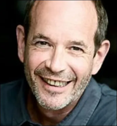 Qui était la voix française régulière de Richard Dean Anderson dans Stargate SG-1 ?