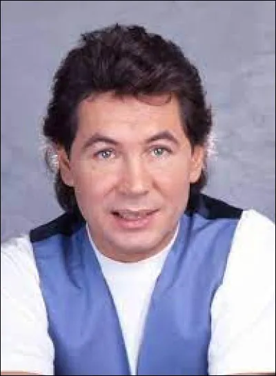 Quel est le nom du batteur du groupe, qui a également joué avec Charles Aznavour et Sheila ?