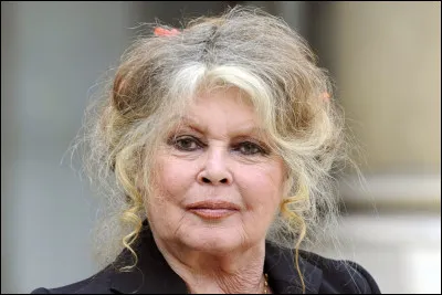 Comment s'appelle cette actrice connue de tous ?