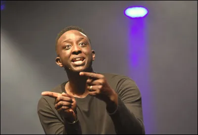 Depuis quand est-il acteur/humoriste ?