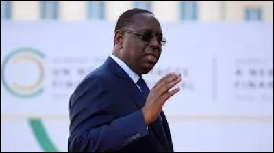 Quel pays Macky Sall dirige-t-il actuellement ?